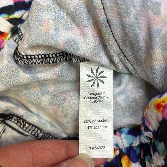 Athleta multicolored board shorts sz 8 - Picture 4 of 5